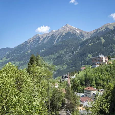 With Breathtaking Views شقة باد جاستاين