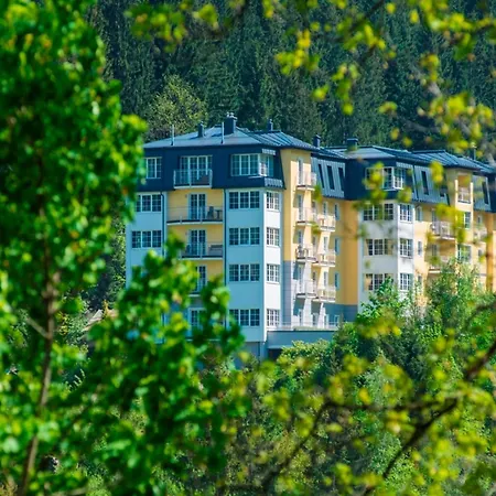 With Breathtaking Views Apartment *